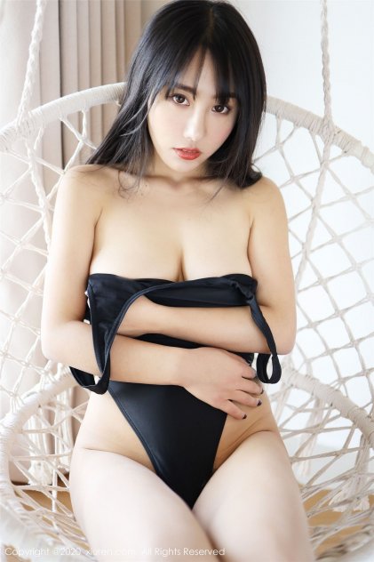 男人扒开女人的腿猛进这猛出(男人扒下裤子)