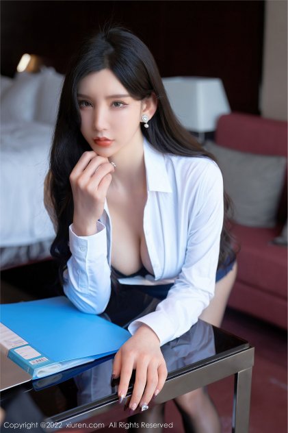 塞布丽娜·卡彭特：无厘头圣诞