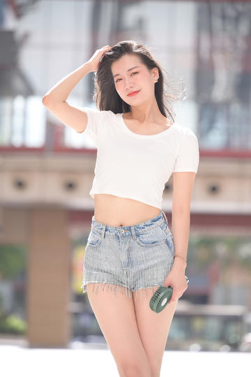 亚洲色图在线播放