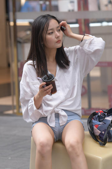 国产制服丝袜在线尤物(国产丝袜什么牌子好)
